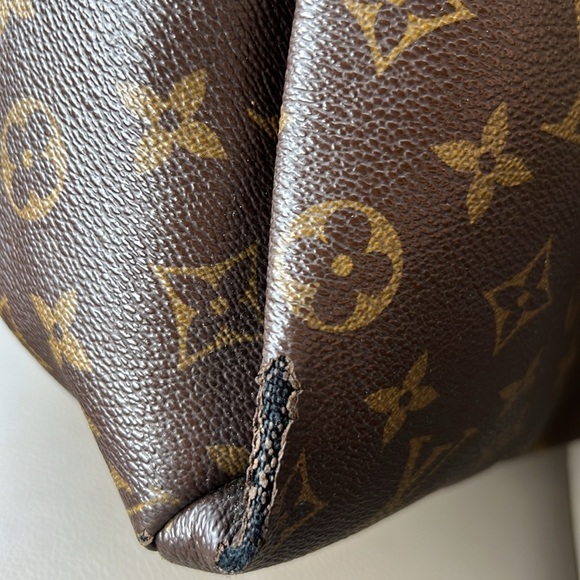 Authentic Louis Vuitton Artsy LV Monogram Brown Tan - Picture 13 of 16